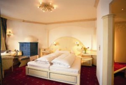���� ����� Neuhintertux 4*