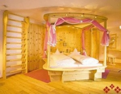 ���� ����� Piz Buin 4*