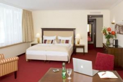 ���� ����� Schlosshotel Lebenberg 4*