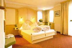 ���� ����� Sporthotel Almhof 4*