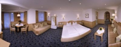 ���� ����� Strass Sporthotel 4*