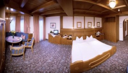 ���� ����� Strass Sporthotel 4*
