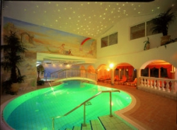 ���� ����� Vier Jahreszeiten 4*