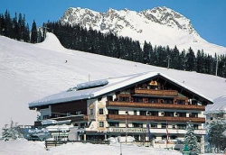 ���� ����� Plattenhof 4*