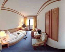 ���� ����� Plattenhof 4*