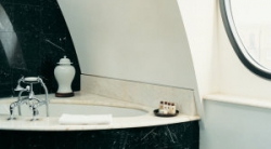 ���� ����� The Halkin 5*