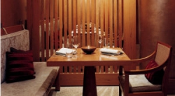 ���� ����� The Halkin 5*