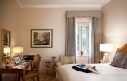 ���� ����� The Langham, London Hotel 5*