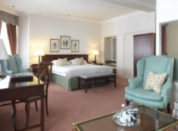 ���� ����� Crown Plaza St. James 4*