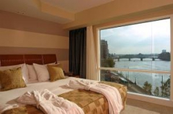 ���� ����� Plaza on the River - Club and Residence 4*