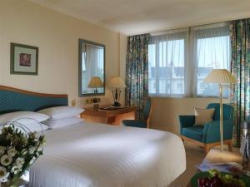 ���� ����� Royal Lancaster 4*