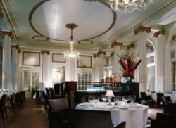 ���� ����� The Waldorf Hilton 4*
