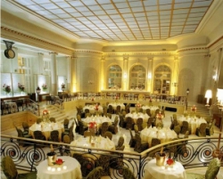 ���� ����� The Waldorf Hilton 4*