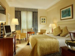 ���� ����� Westbury Mayfair 4*