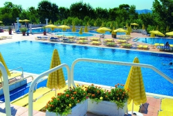 ���� ����� Holiday Village 4*