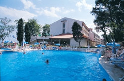 ���� ����� Dolphin 4*