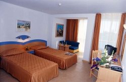 ���� ����� Dolphin 4*