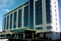   Four Points by Sheraton Montreal Airport 4*