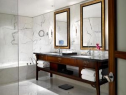 ���� ����� Shangri-La Hotel Vancouver 5*