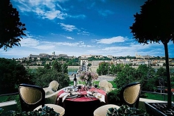���� ����� Four Seasons Hotel Gresham Palace Budapest 5*