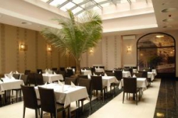 ���� ����� Carat Budapest 4*