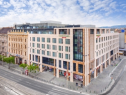 ���� ����� Courtyard by Marriott City Center 4*