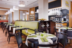 ���� ����� Courtyard by Marriott City Center 4*