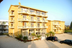 ���� ����� Zan Villas 3*