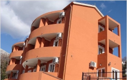 ���� ����� Alessandra Apartments (ex.Tomo Kazanegra) 3*