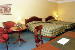 ���� ����� NH Parque Central 5*