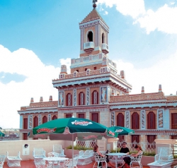 ���� ����� Plaza 4*