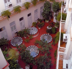 ���� ����� Plaza 4*