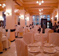 ���� ����� Plaza 4*