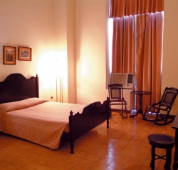 ���� ����� Plaza 4*