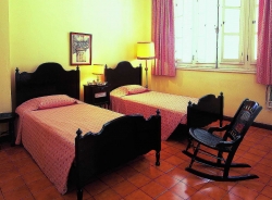 ���� ����� Plaza 4*
