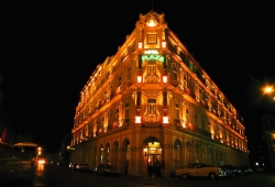 ���� ����� Plaza 4*