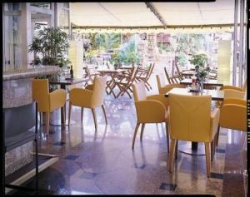 ���� ����� NH Carlton 4*