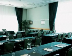 ���� ����� NH Schiphol Airport 4*