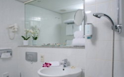 ���� ����� Crowne Plaza 4*