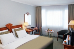 ���� ����� Crowne Plaza 4*