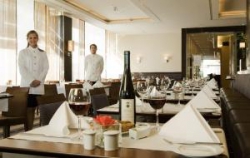 ���� ����� Pullman Dresden Newa 4*