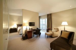 ���� ����� The Charles 5*