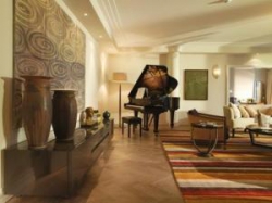 ���� ����� The Charles 5*
