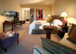 ���� ����� The Charles 5*