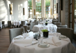���� ����� The Charles 5*