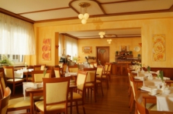 ���� ����� Astor 4*